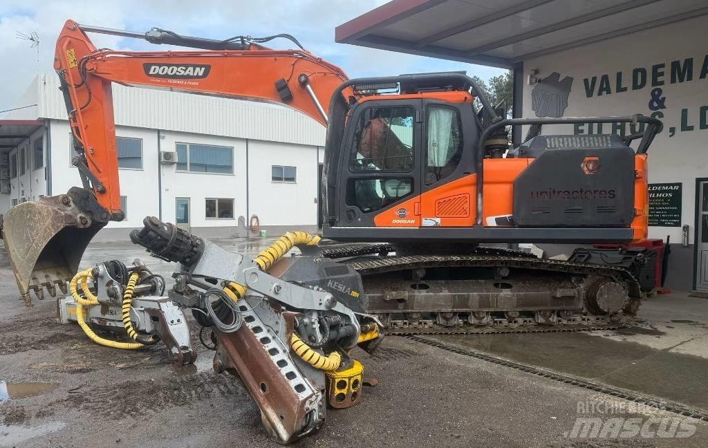 Doosan DX 235 Gravemaskiner