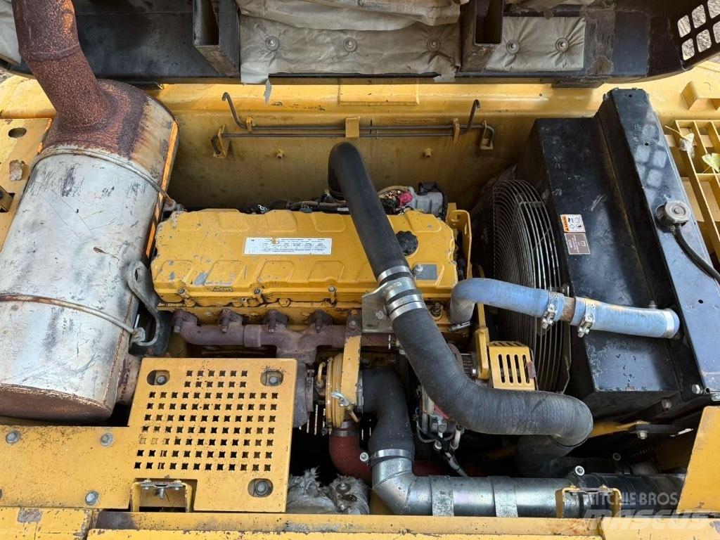 CAT 330CL Beltegraver
