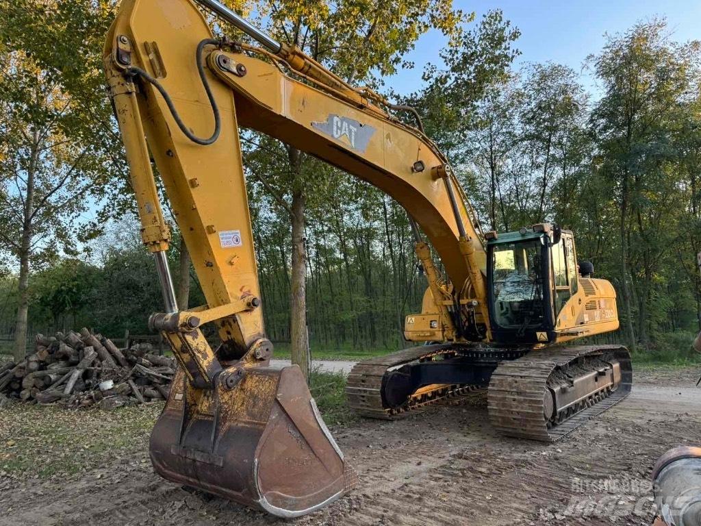 CAT 330CL Beltegraver