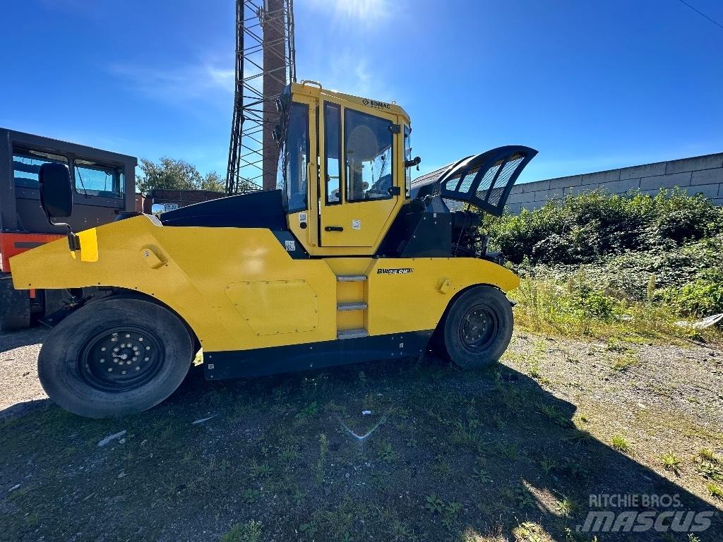 Bomag BW24RH Gummihjulsvalser