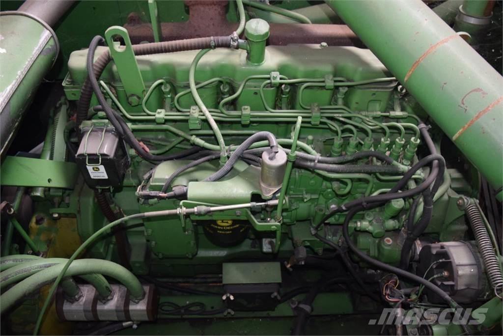 John Deere 2066 Skurtreskere