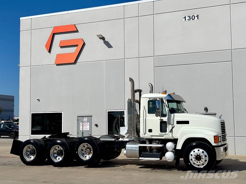 Mack CHU 613 Trekkvogner