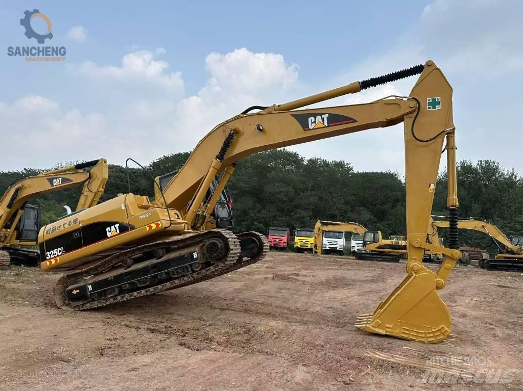 CAT 325 CL Beltegraver