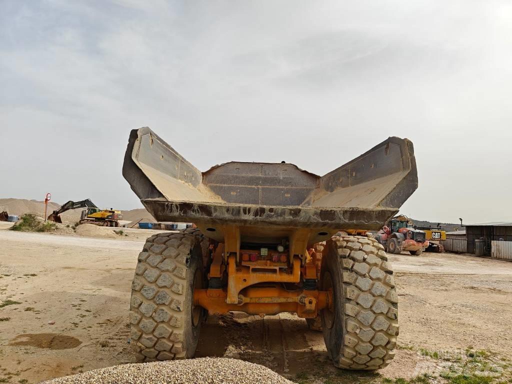 CAT 740B Rammestyrte Dumpere