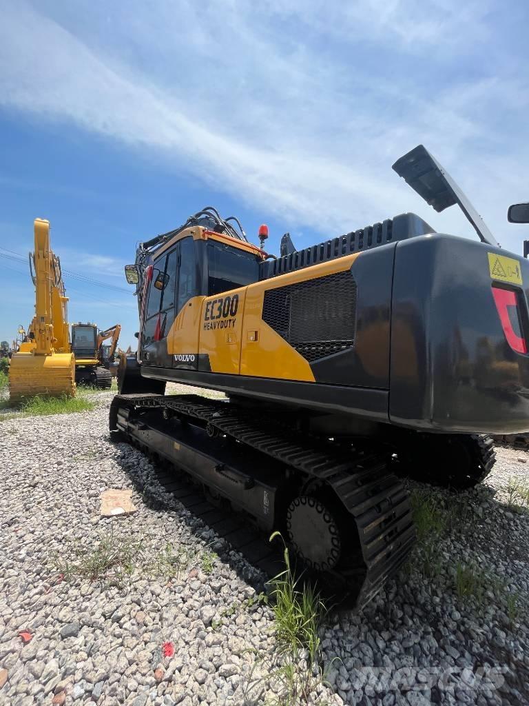 Volvo EC 300 Beltegraver