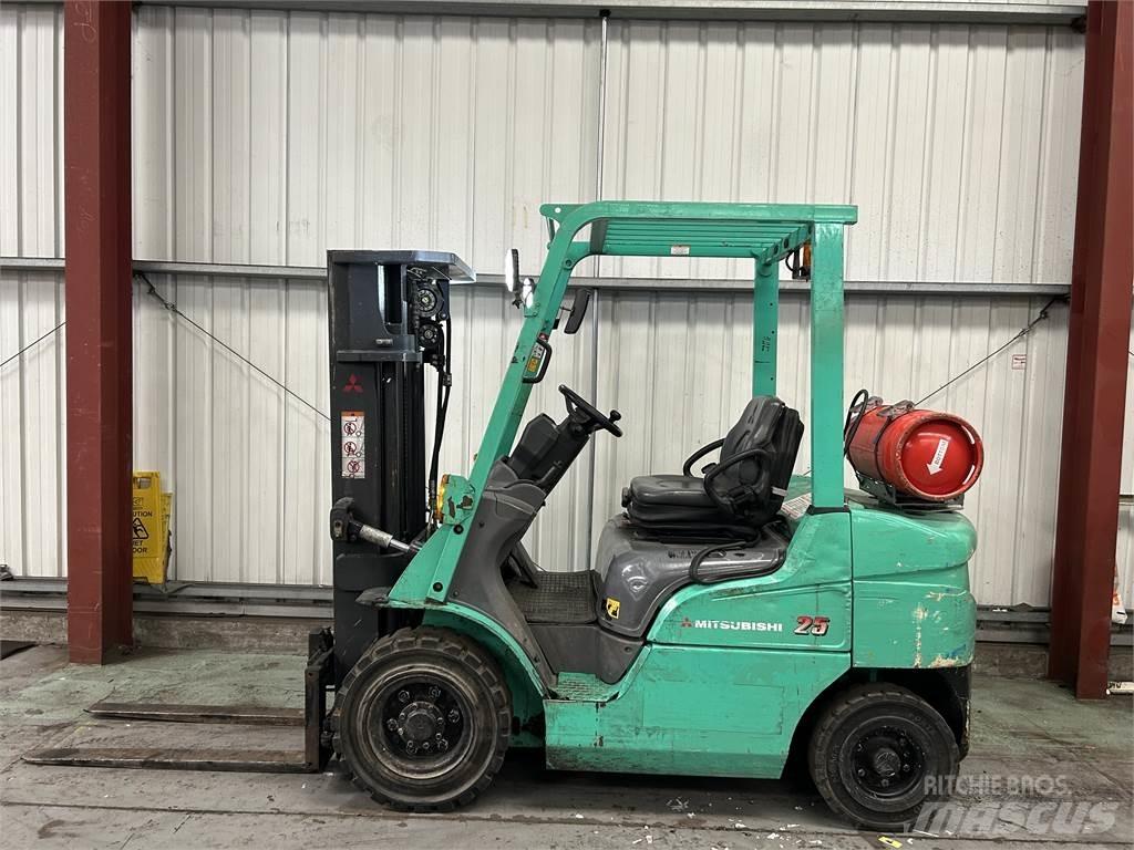 Mitsubishi FG25NT Propan trucker