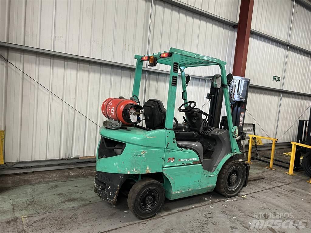 Mitsubishi FG25NT Propan trucker