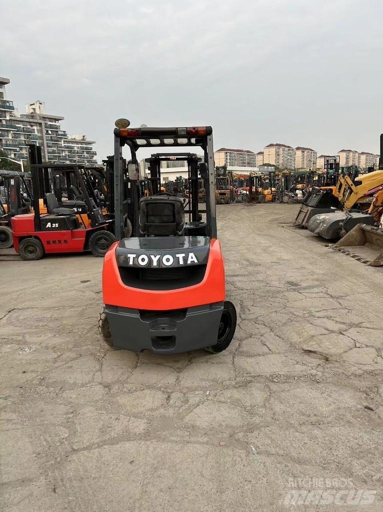 Toyota Toyota8F FD30 Diesel Trucker