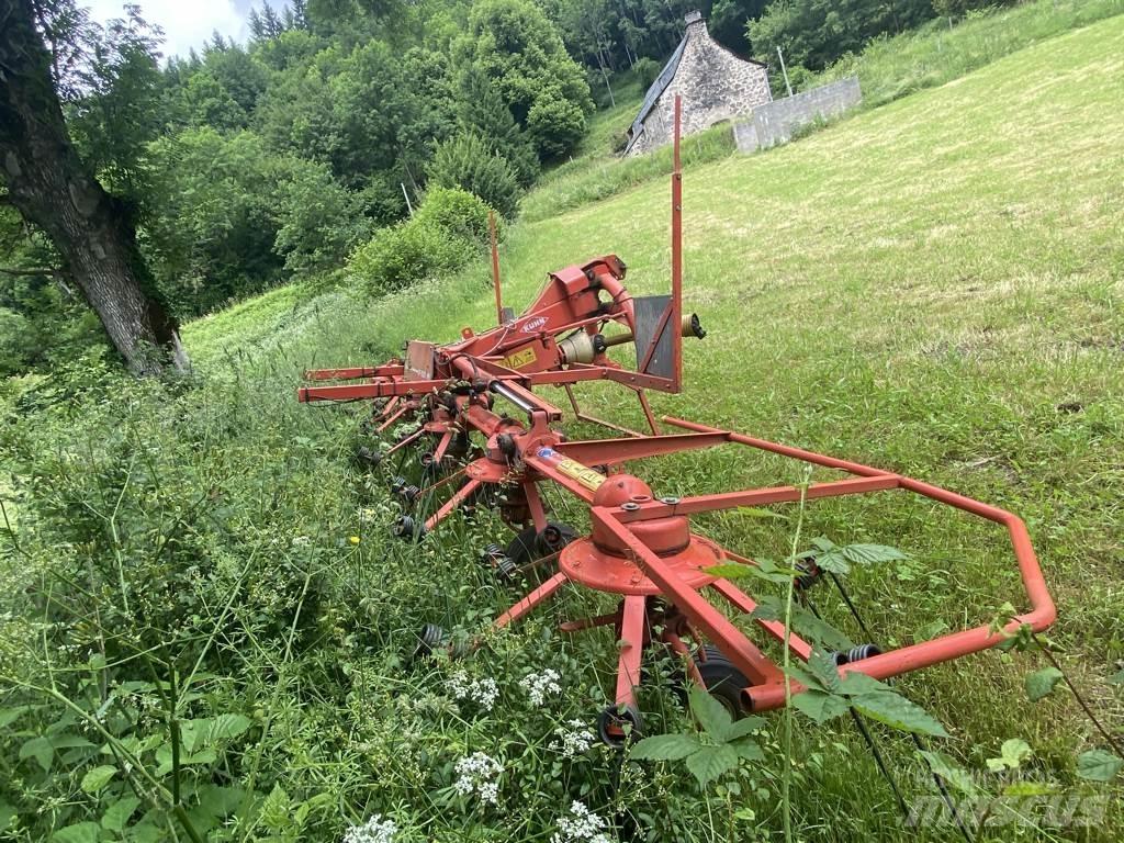 Kuhn GF6301MH Raker og høyvendere