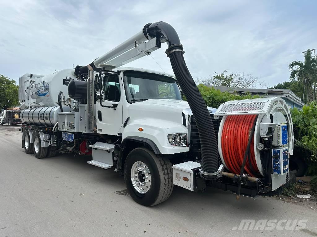 Freightliner 114 SD Slamsugere