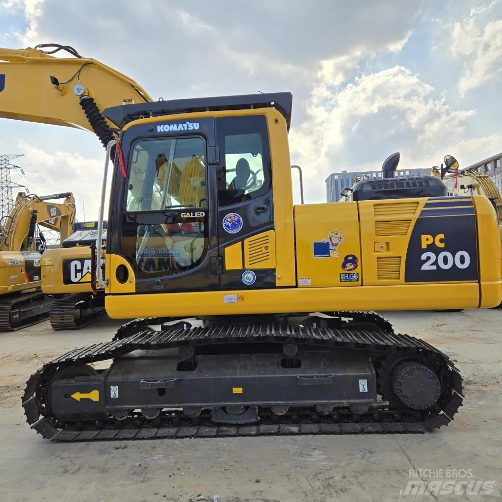 Komatsu PC 200-8 Beltegraver