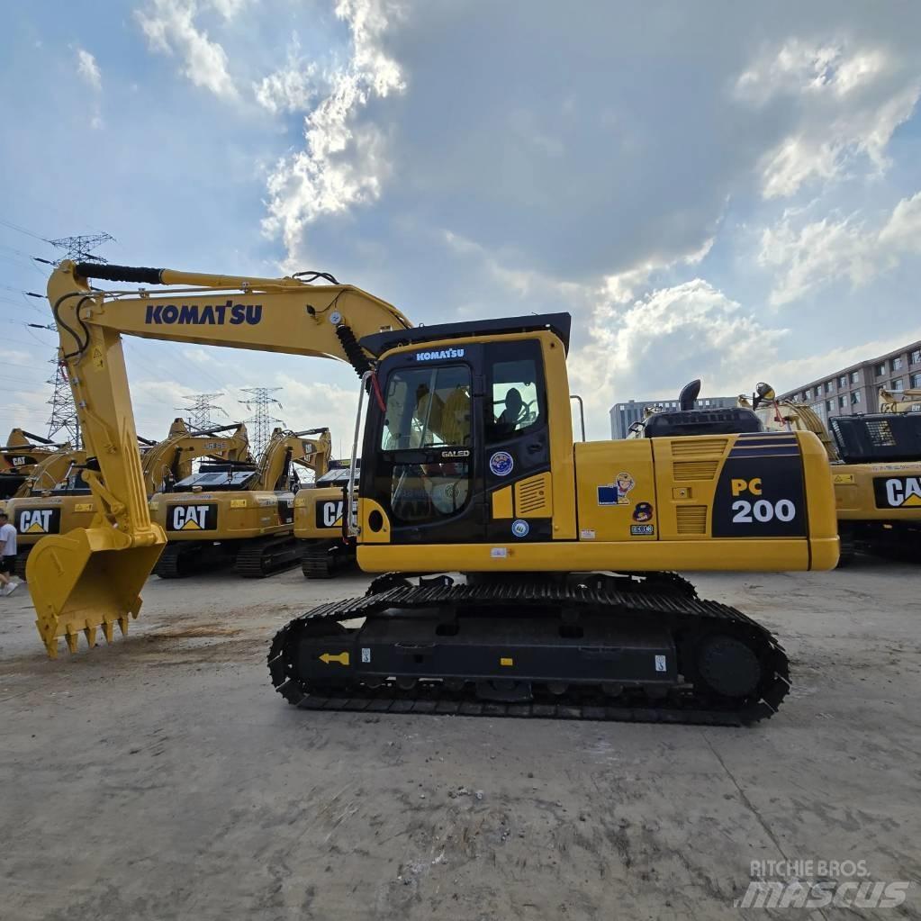 Komatsu PC 200-8 Beltegraver