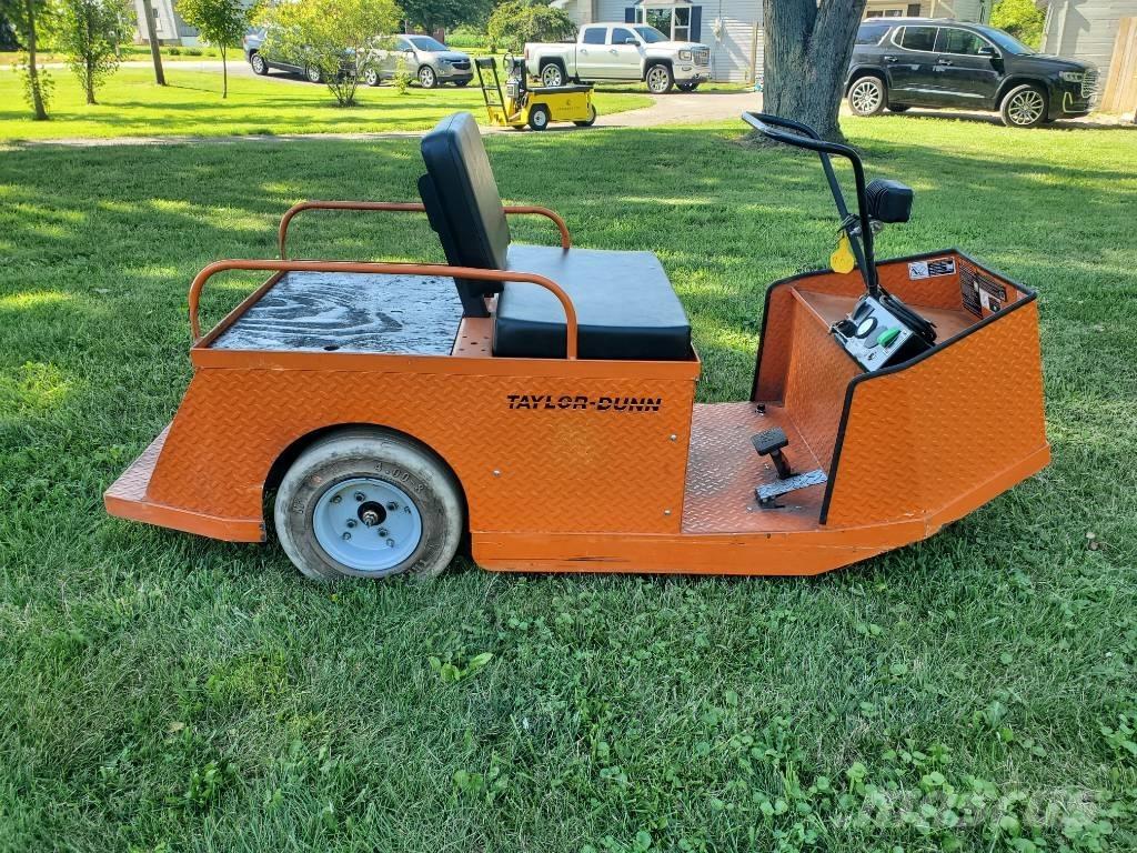 Taylor-Dunn SS536 Tauetraktor