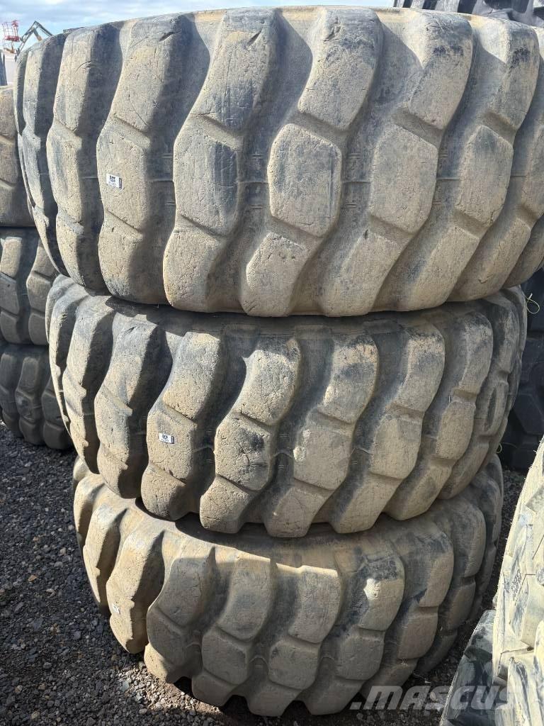 Bridgestone 23.5R25 Dekk, hjul og felger