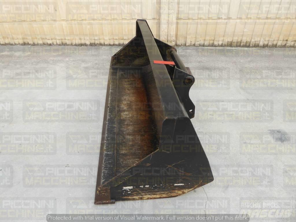 Manitou CBR1000 Skuffer