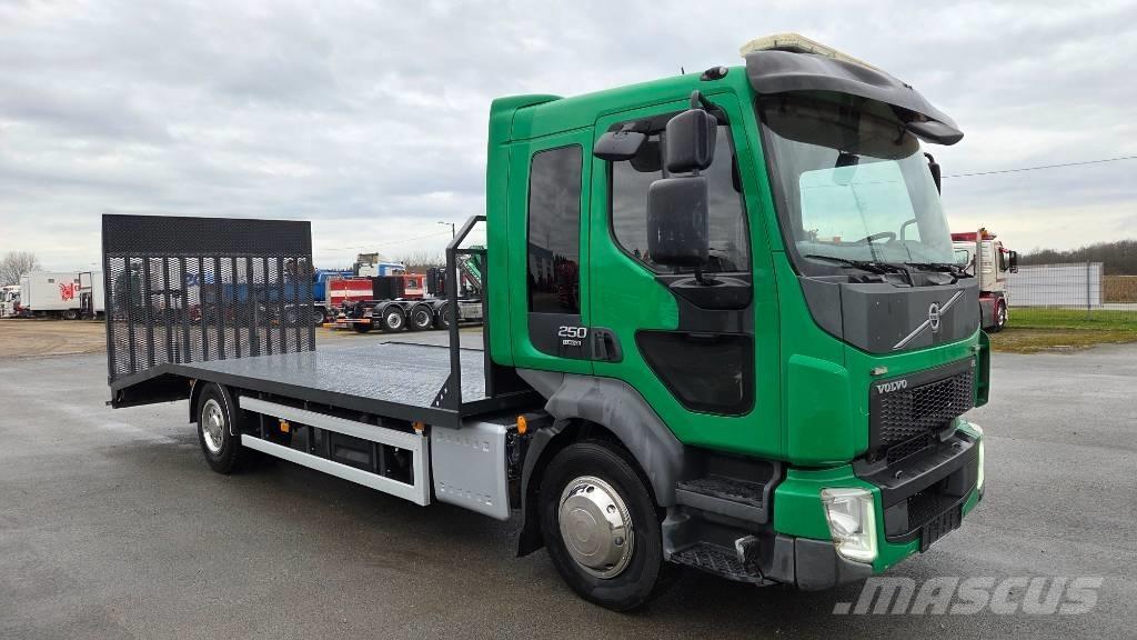 Volvo FL250 4X2 Flatvogn med vinsj