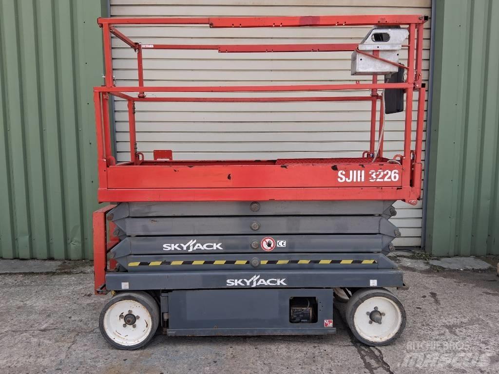 SkyJack SJ III 3226 Sakselifter