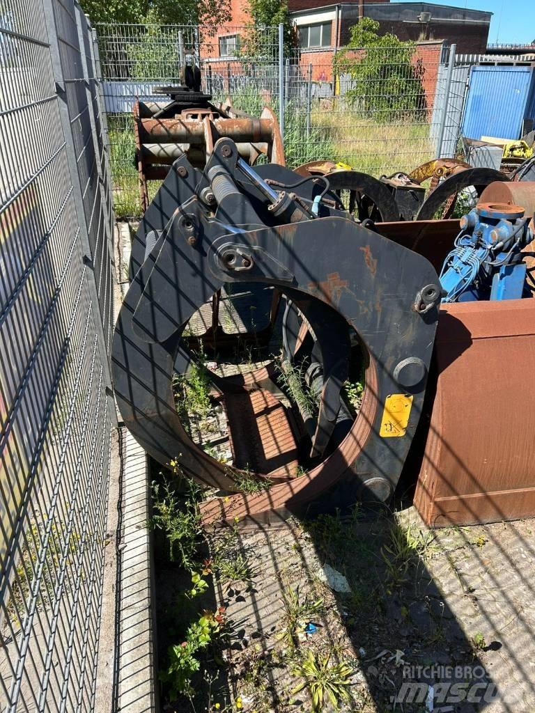 Volvo BM Holzgreifer Gravemaskiner for avfallshåndtering