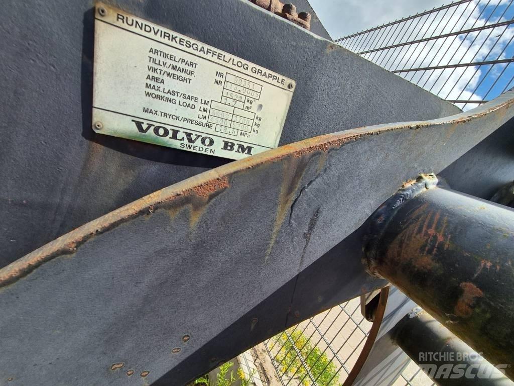 Volvo BM Holzgreifer Gravemaskiner for avfallshåndtering