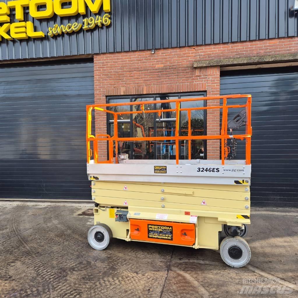 JLG 3246 ES Sakselifter