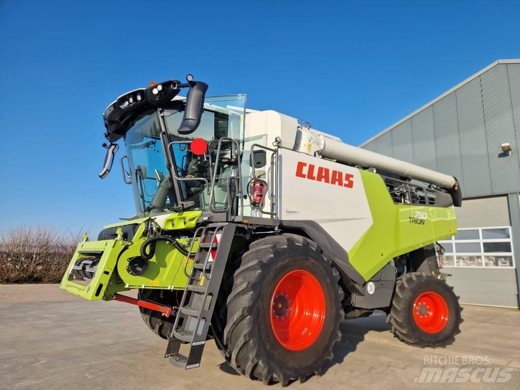 CLAAS Trion 750 Skurtreskere