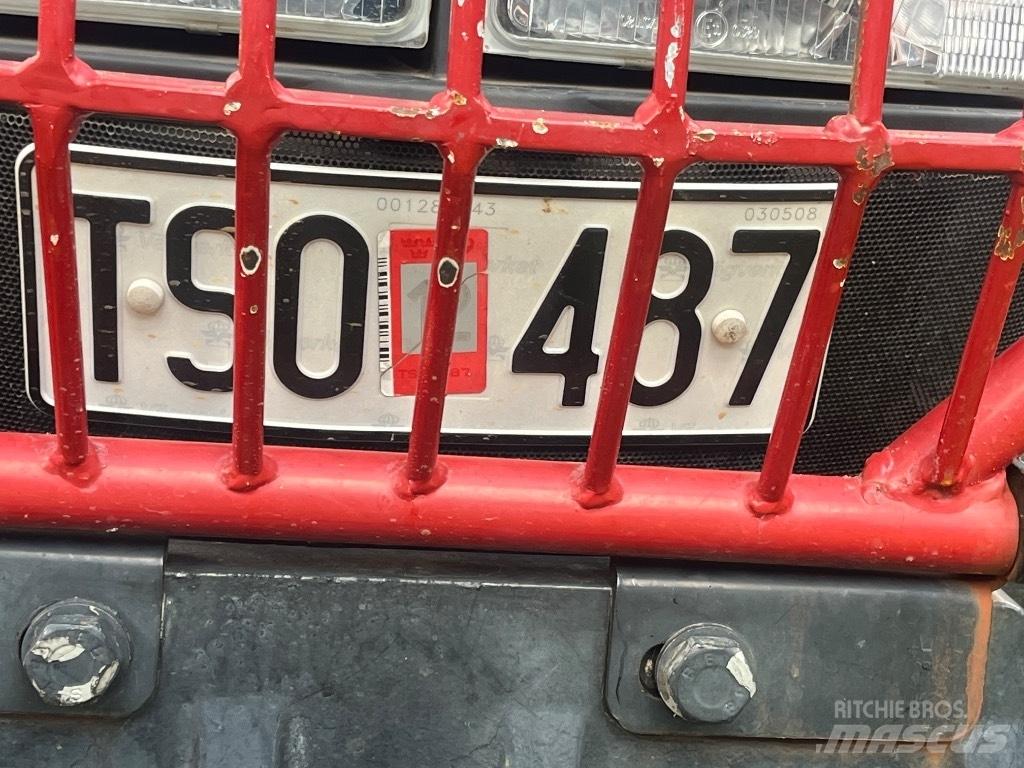 Case IH JX 70 U skog Traktorer