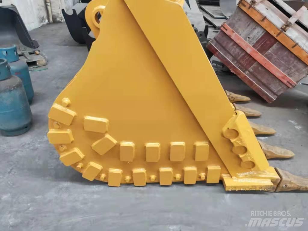 Komatsu PC200-8 Skuffer