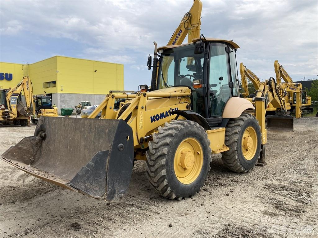Komatsu WB93S-5E0 Traktorgravere
