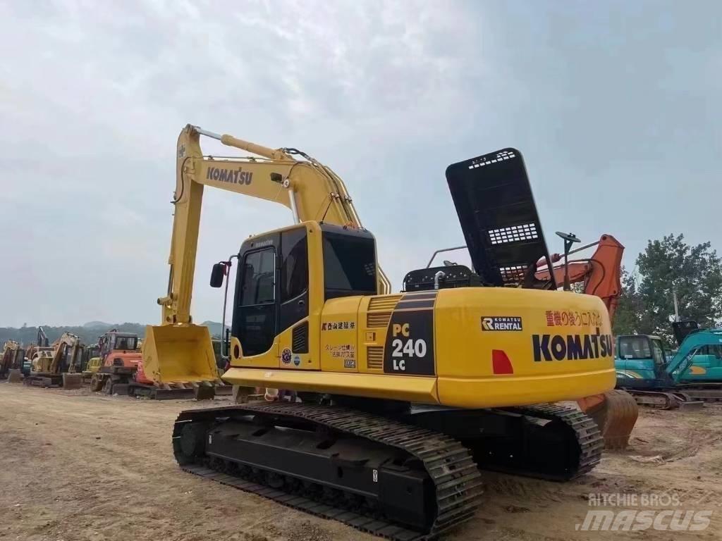 Komatsu PC 240 Beltegraver