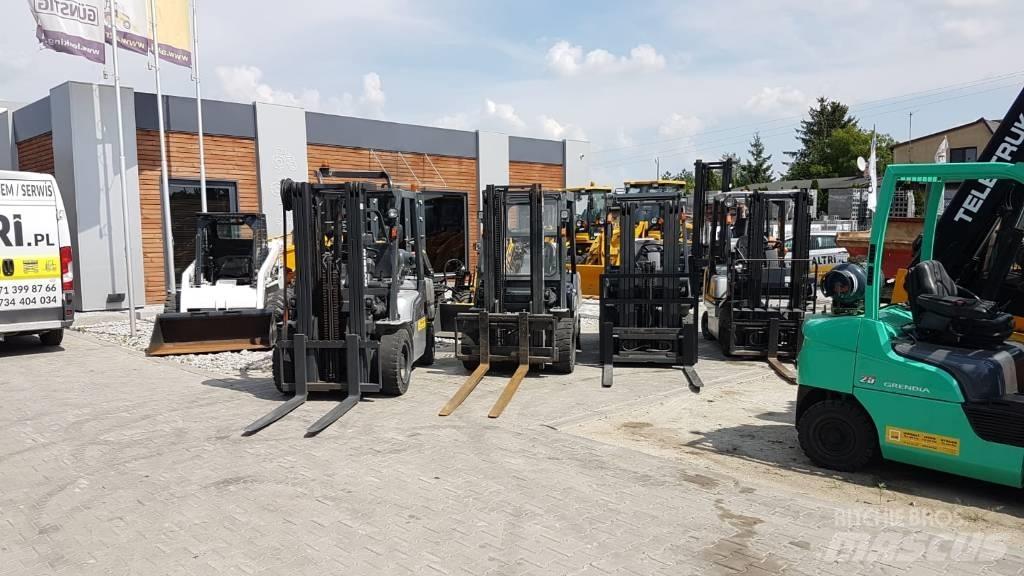 Nissan UGL02A35DU Propan trucker