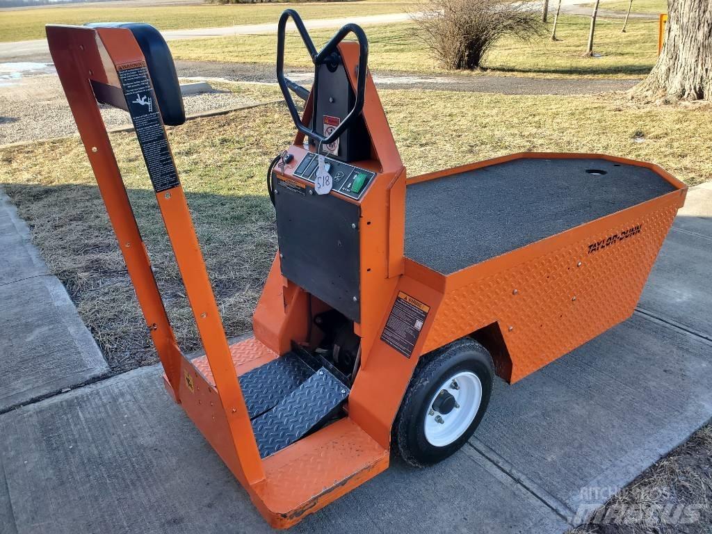 Taylor-Dunn SC100 Tauetraktor