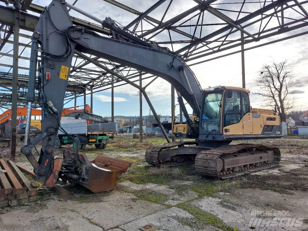 Volvo EC 250 D L Beltegraver