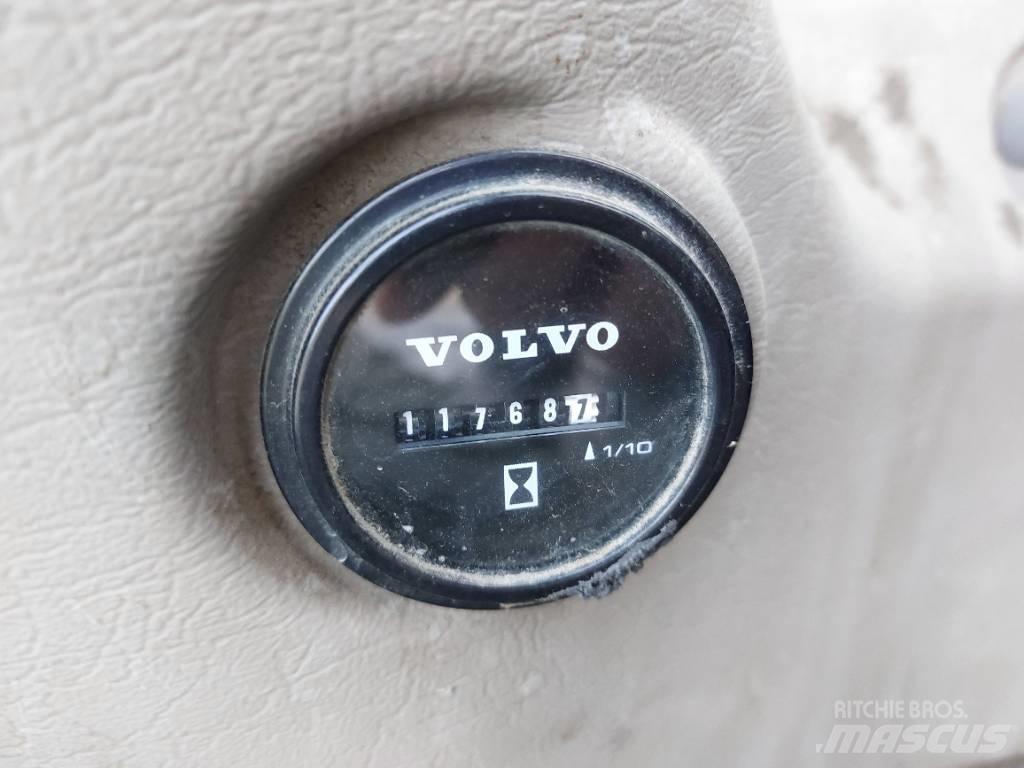 Volvo EC 250 D L Beltegraver