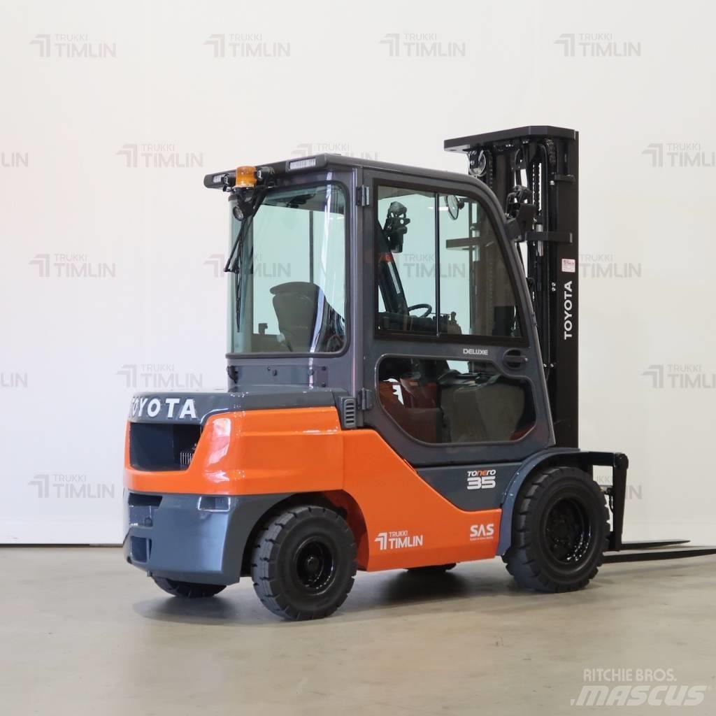 Toyota 02-8FDJF35 Diesel Trucker