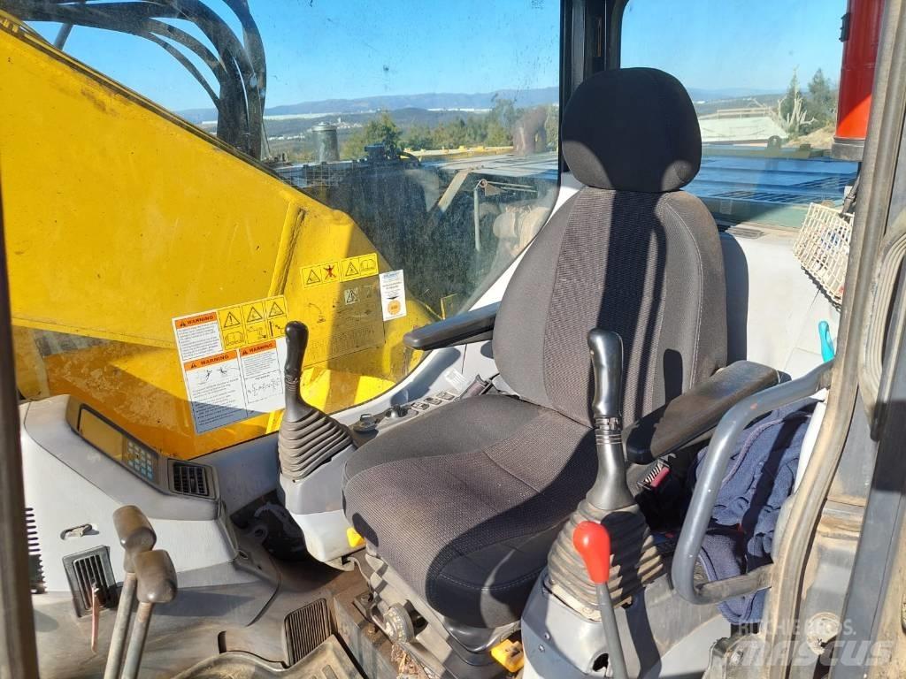 Komatsu PC 228 LC-3 Beltegraver
