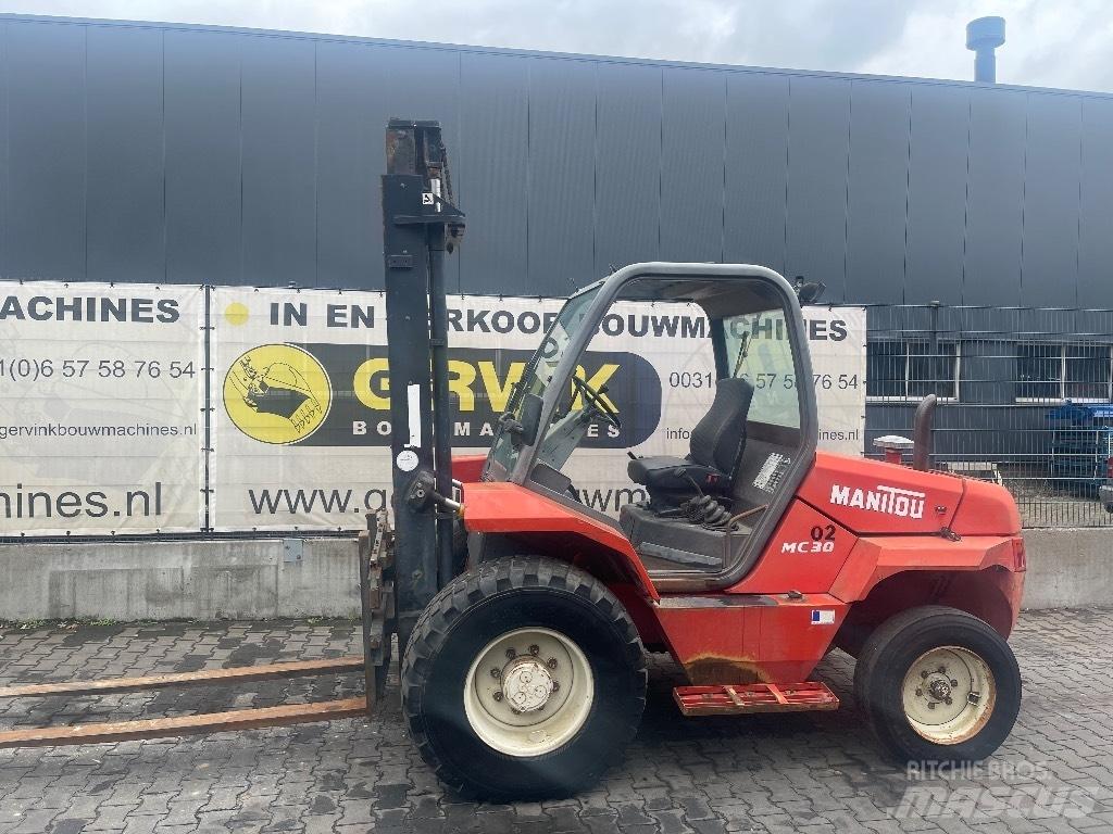 Manitou MC 30 Terrenggående gaffeltruck