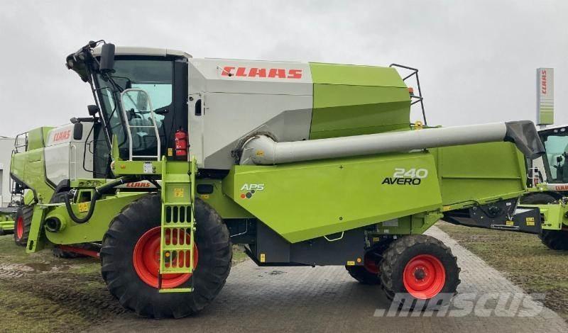 CLAAS AVERO 240 Skurtreskere