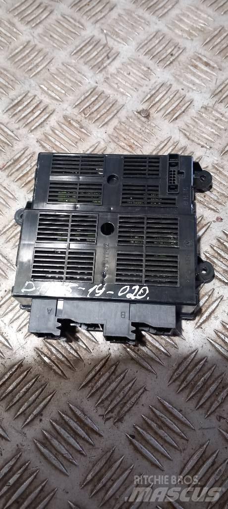 DAF XF 105.   1792286 Lys - Elektronikk