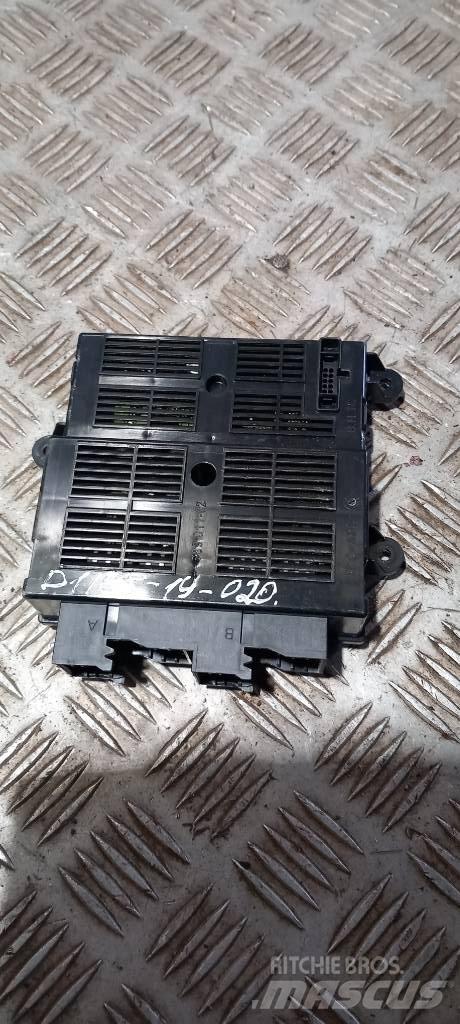 DAF XF 105.   1792286 Lys - Elektronikk