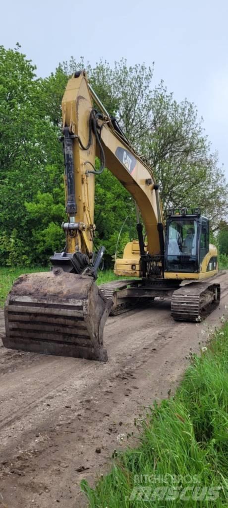 CAT 320 Beltegraver
