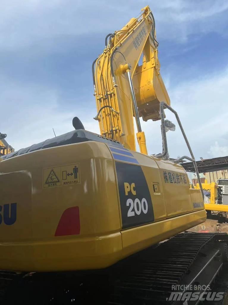 Komatsu PC 200-7L Beltegraver