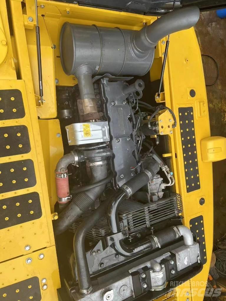 Komatsu PC 200-7L Beltegraver
