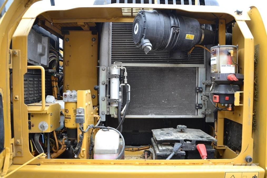 CAT 319 D L Beltegraver