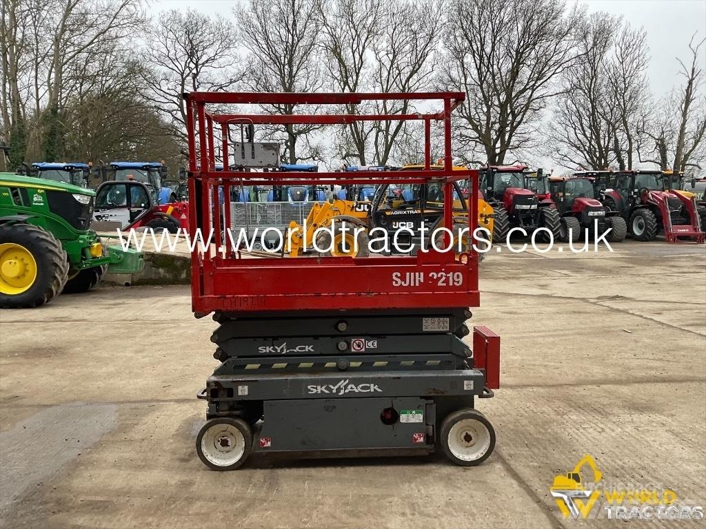 SkyJack SJ III 3219 Sakselifter