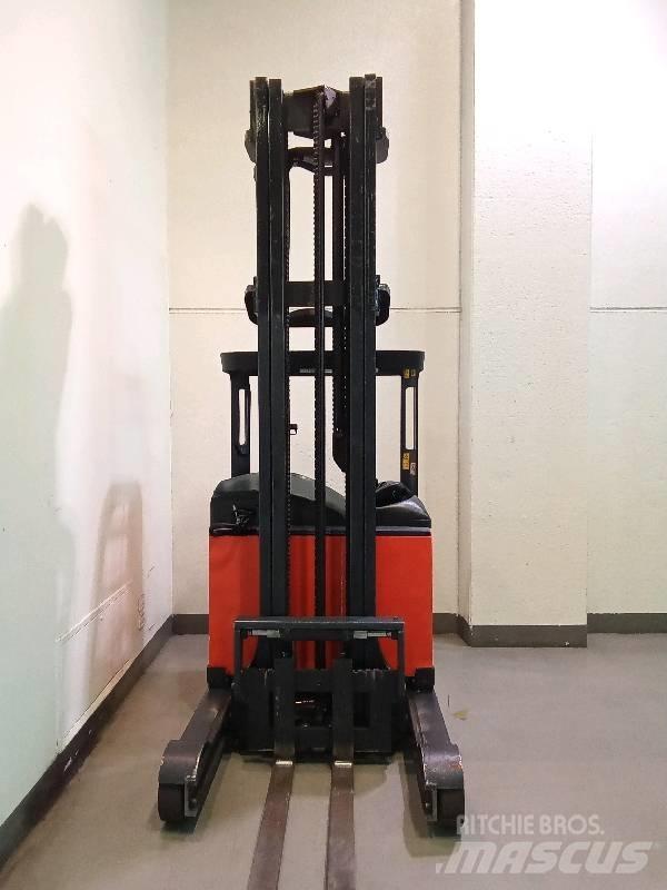 Linde R 16 Skyvemasttruck