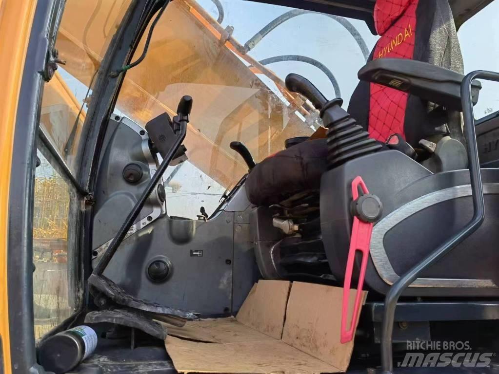 Hyundai 30 L-9 A Beltegraver