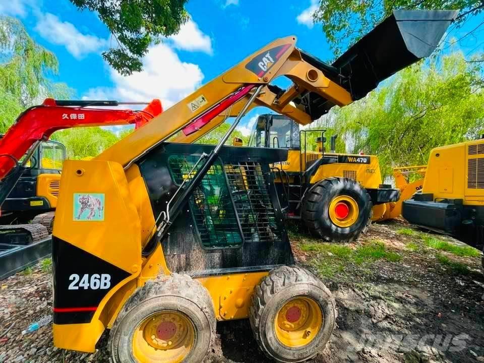 CAT 246B Minilastere