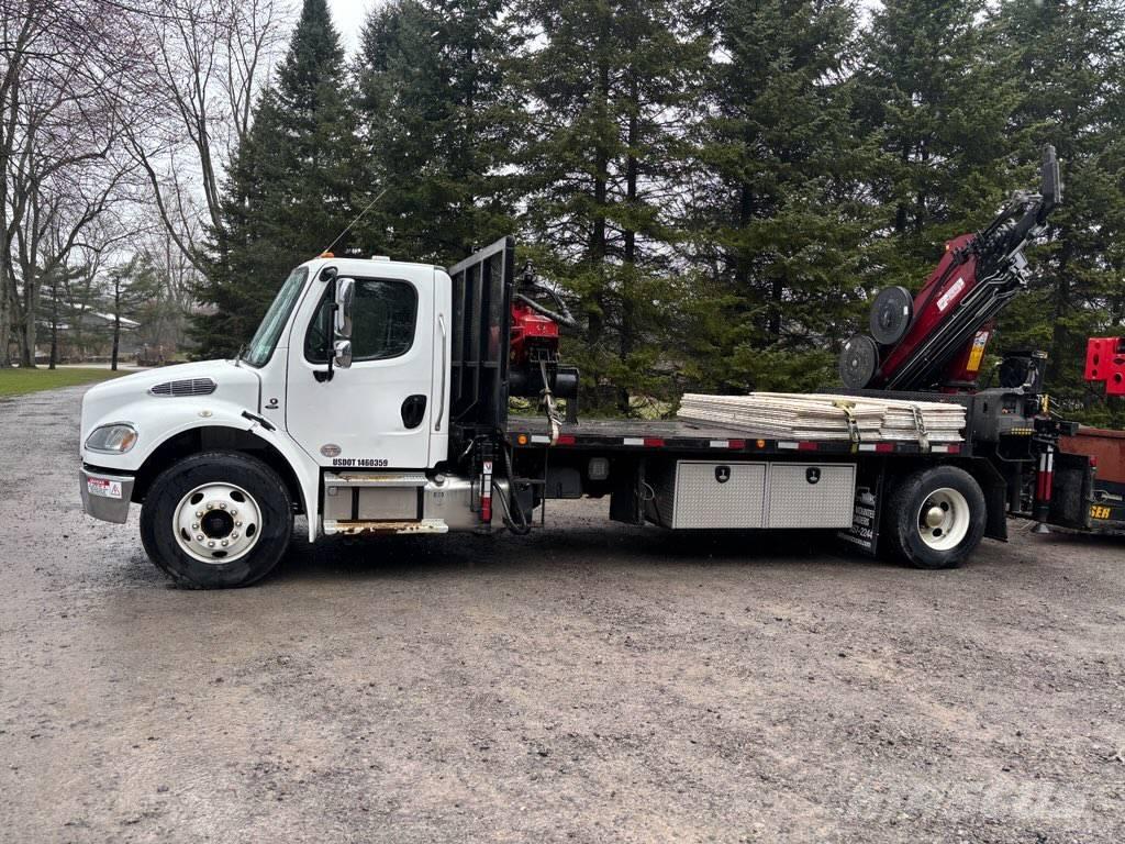 Freightliner M2-106 Beltegående Kran