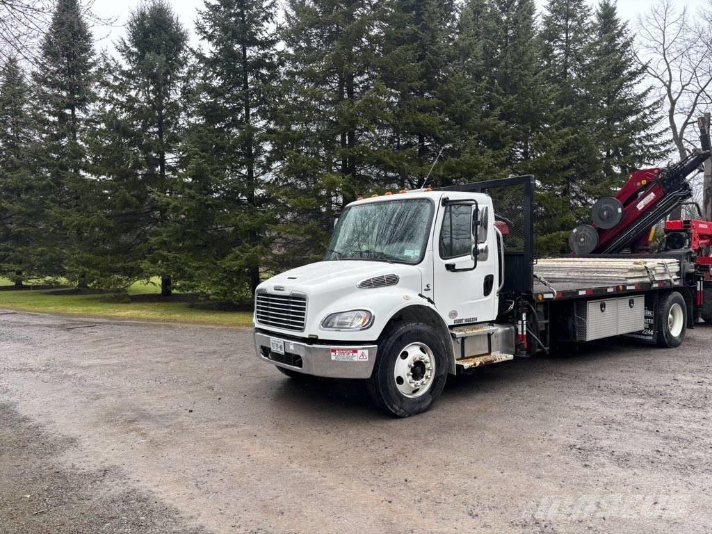 Freightliner M2-106 Beltegående Kran