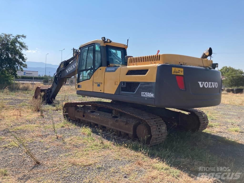Volvo EC 250 D N L Beltegraver